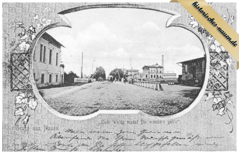 Dammstrasse mit Schranken am Bahnhof Nauen 1902