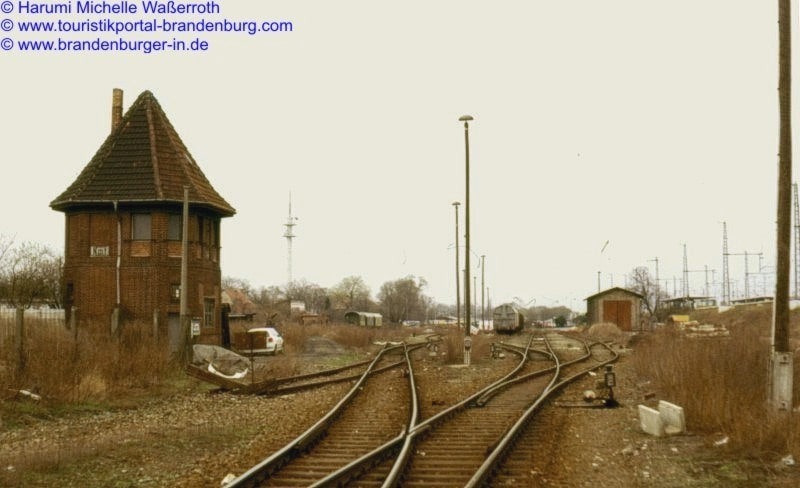 Ehemaliger Kleinbahnhof 1998 - mitterweile wurden auch das Stellwerk Nmt und der Triebwagenschuppen abgerissen